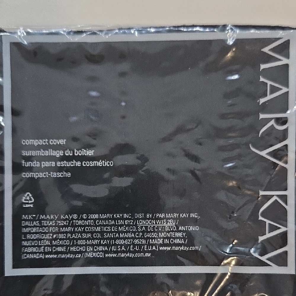Mary Kay Sleek Black Compact Cover